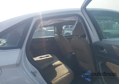 2019 Volkswagen Jetta 1.4T R-Line/1.4T S/1.4T Se из США, поврежденный, VIN 3VWC57BU5KM138444